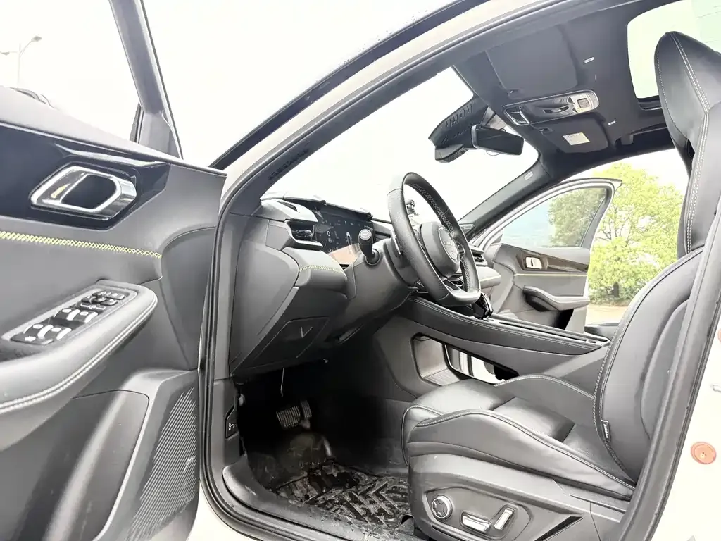 Lynk & Co 03 2022 из CN, фото 2