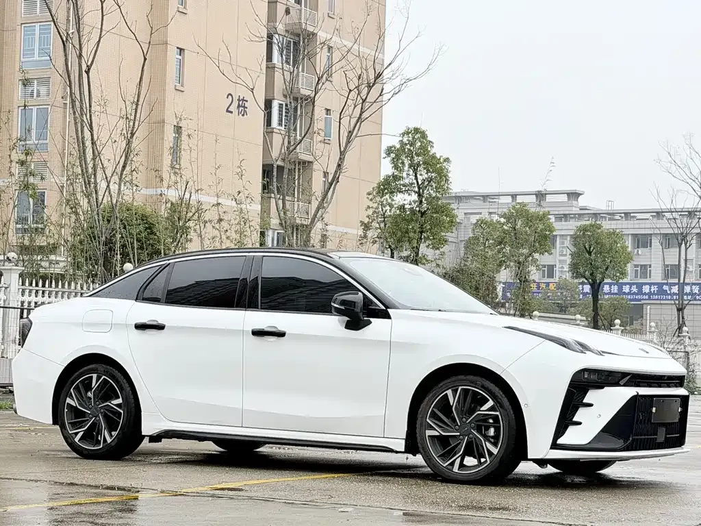 Lynk & Co 03 2022 из CN, фото 5