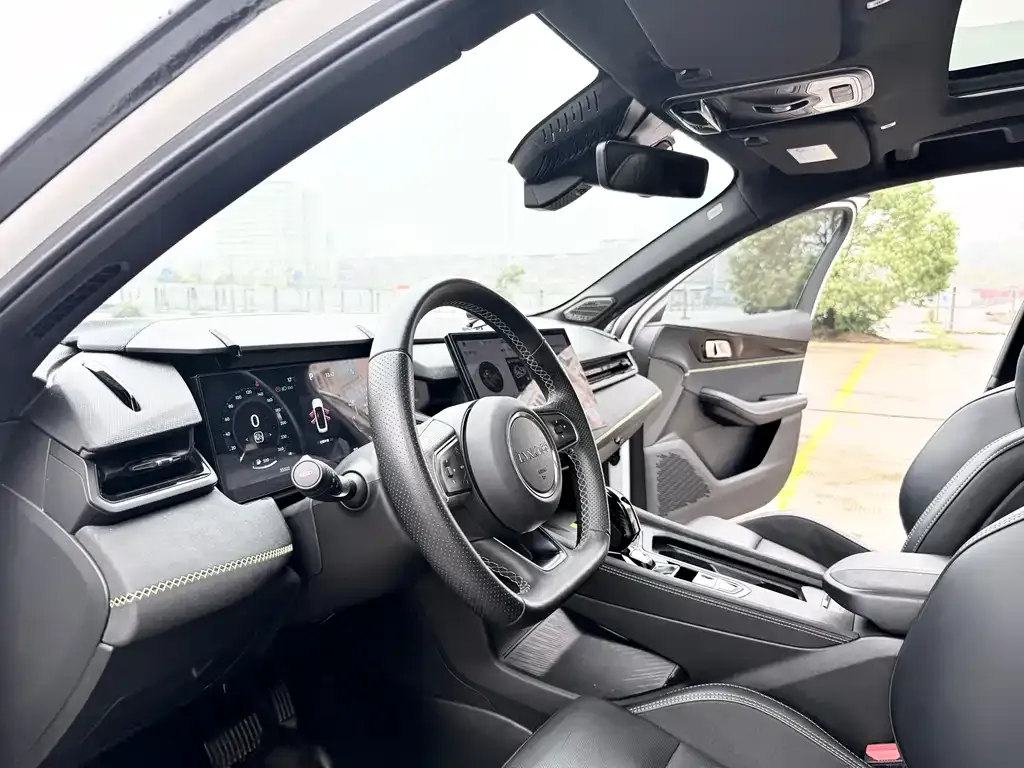 Lynk & Co 03 2022 из CN, фото 7