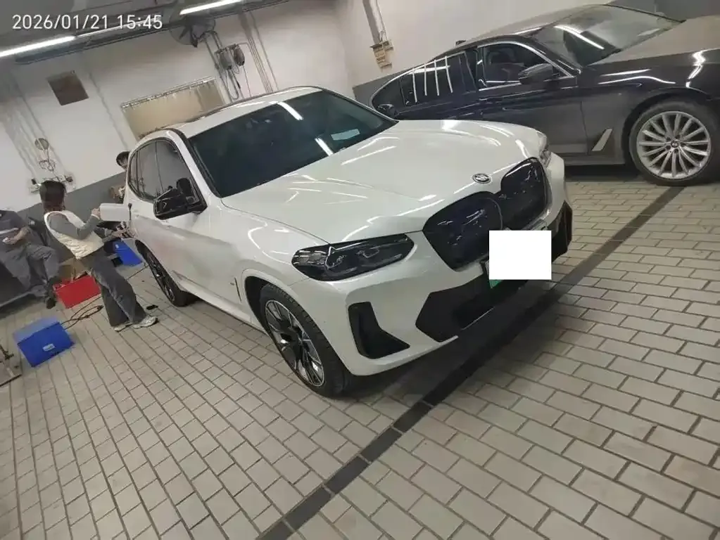 BMW iX3 2024 из CN, фото 4