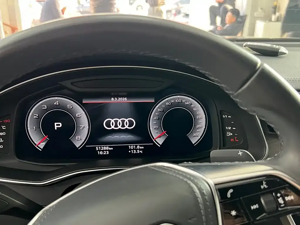 Audi A6L 2023 из CN, фото 2