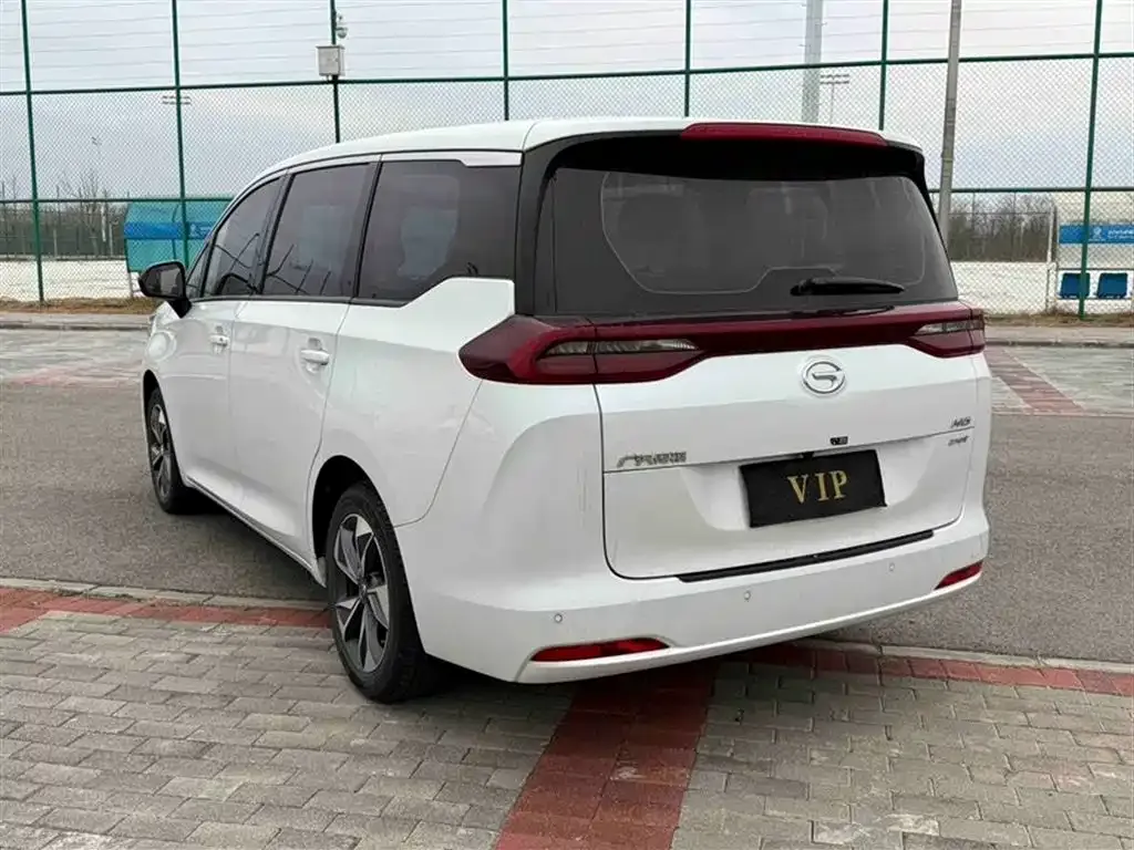 GAC Motor Trumpchi M6 — фото 9