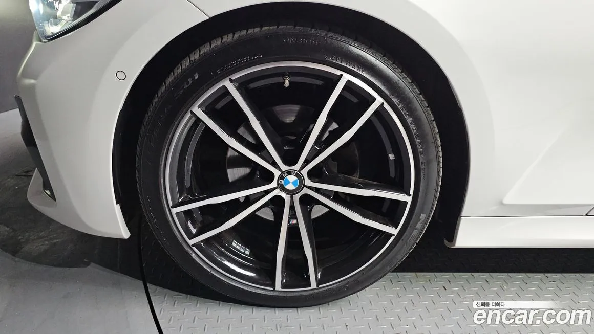 BMW 3-Series 2021 из KR, фото 9