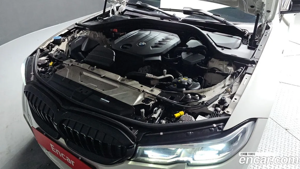 BMW 3-Series 2021 из KR, фото 3