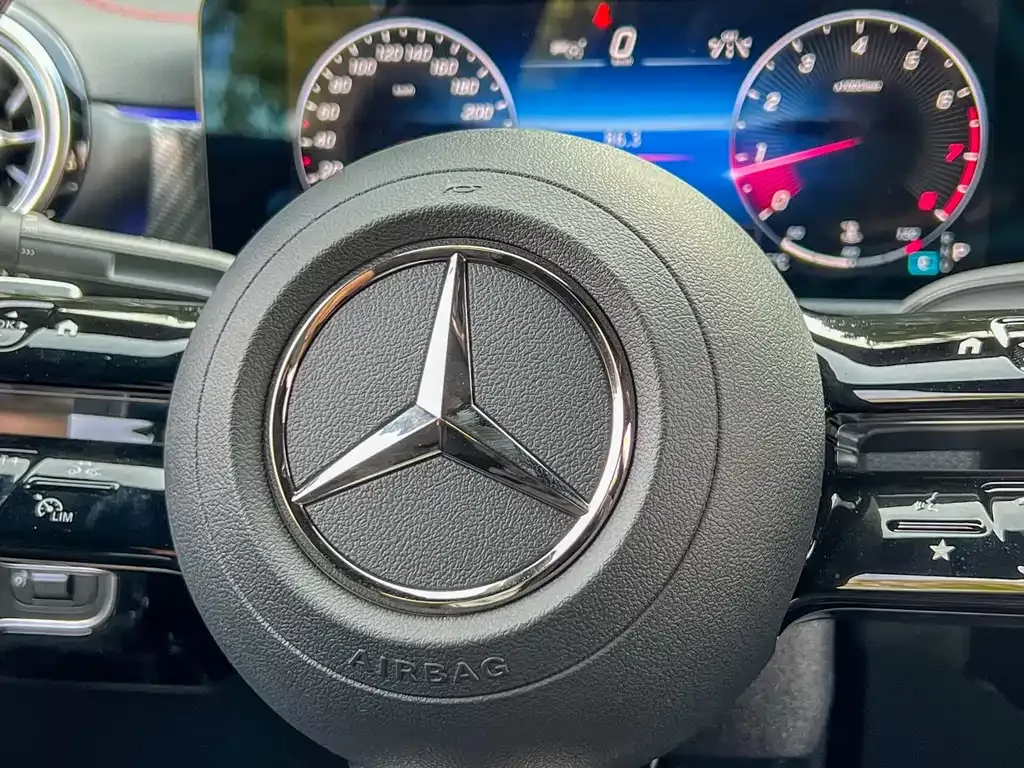 Mercedes-Benz A-Class — фото 10