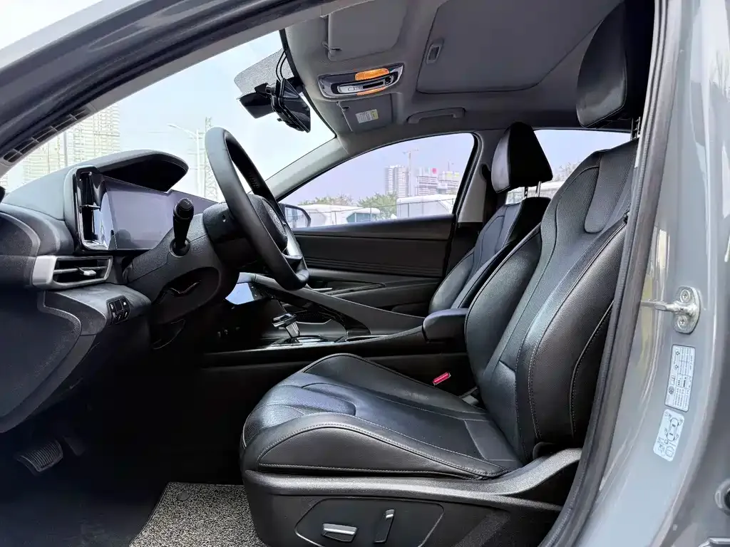 Hyundai Elantra 2021 из CN, фото 8