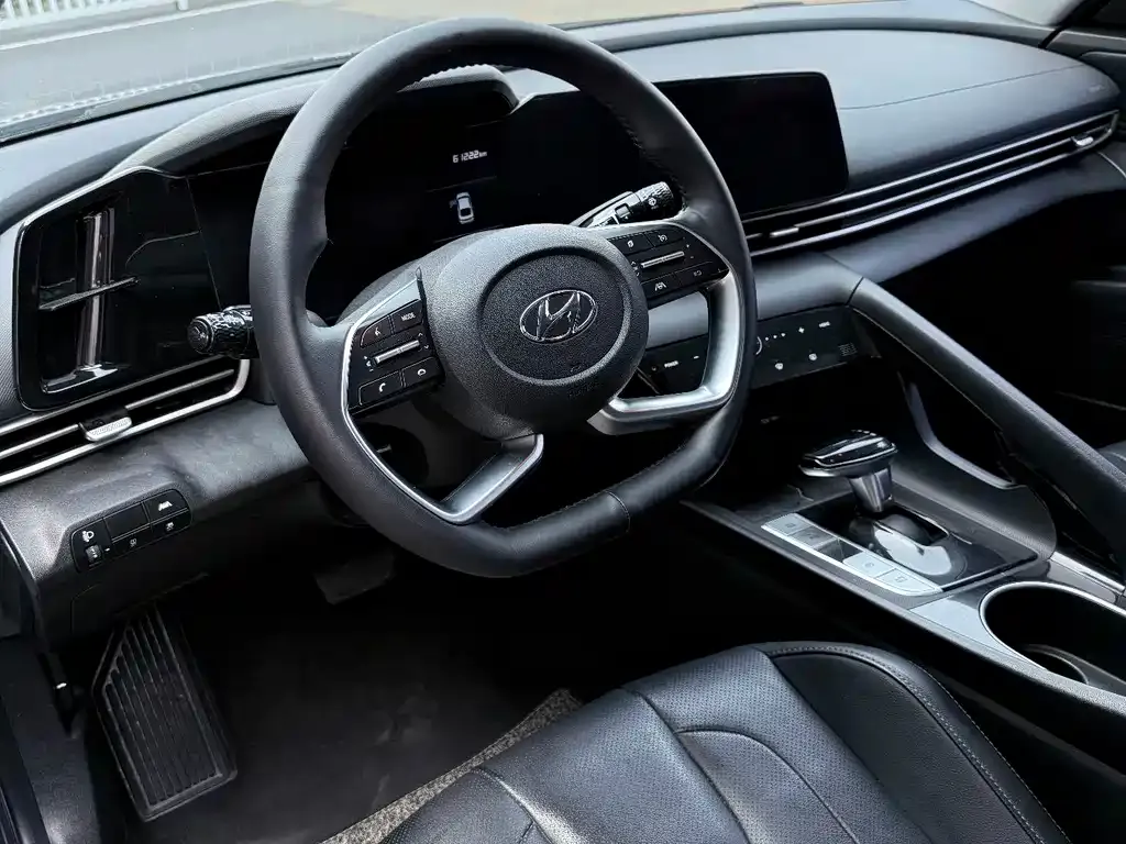 Hyundai Elantra 2021 из CN, фото 4