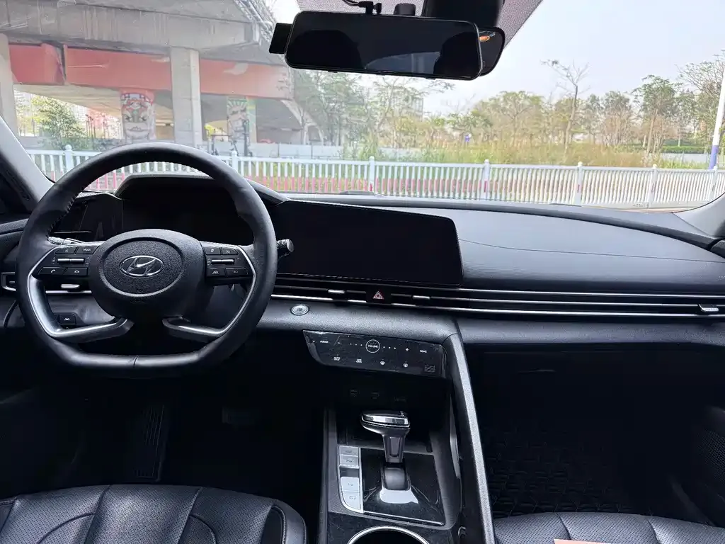 Hyundai Elantra 2021 из CN, фото 3