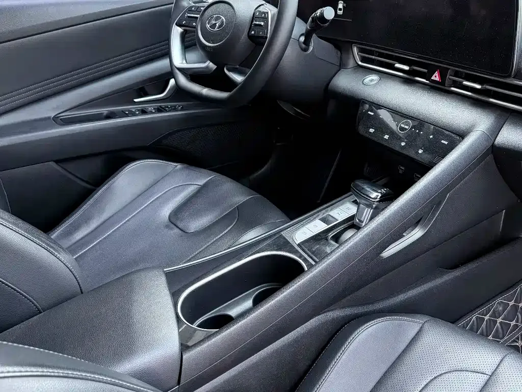 Hyundai Elantra 2021 из CN, фото 7