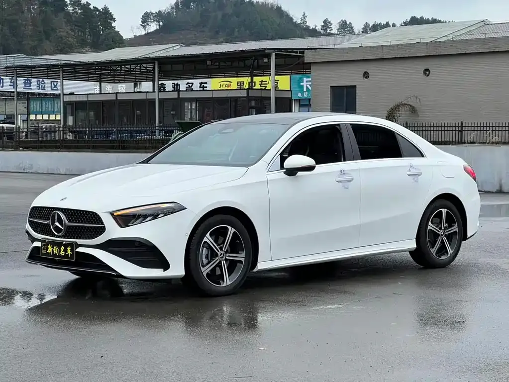 Mercedes-Benz A-Class — фото 1