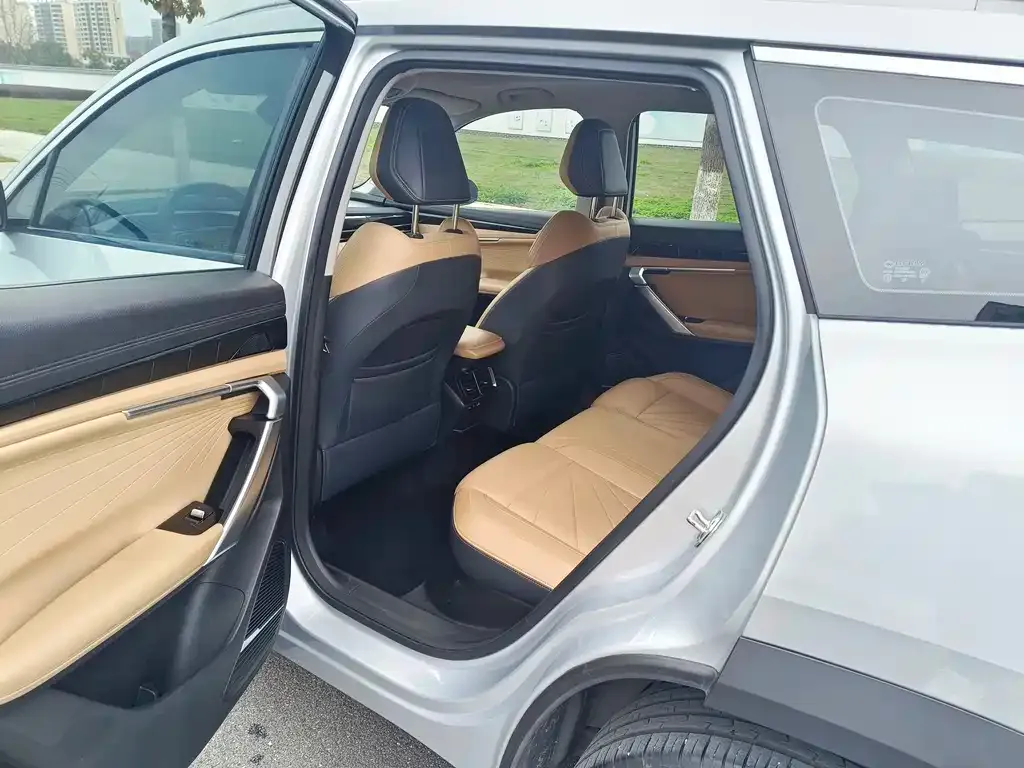 Geely Boyue L 2023 из CN, фото 2