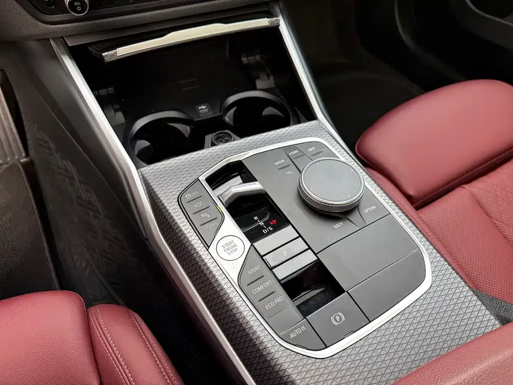 BMW 3 Series 2024 из CN, фото 6