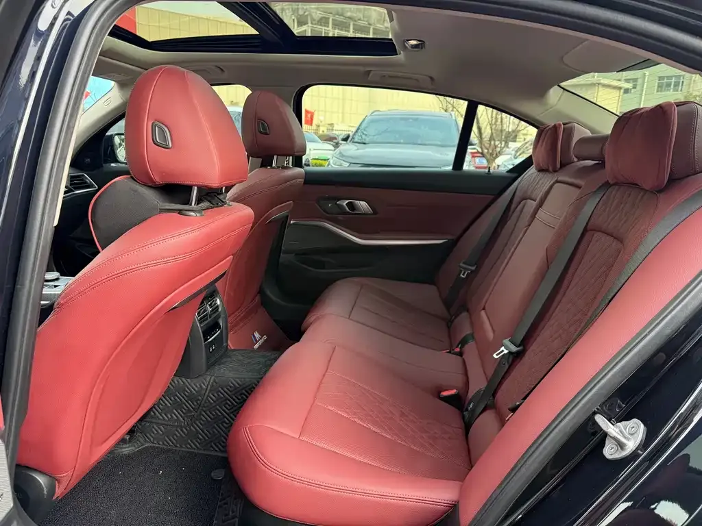 BMW 3 Series 2024 из CN, фото 4