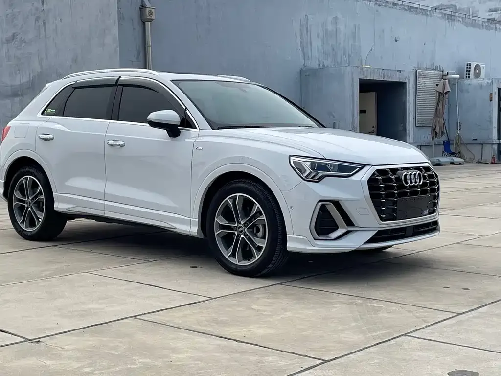 Audi Q3 — фото 4