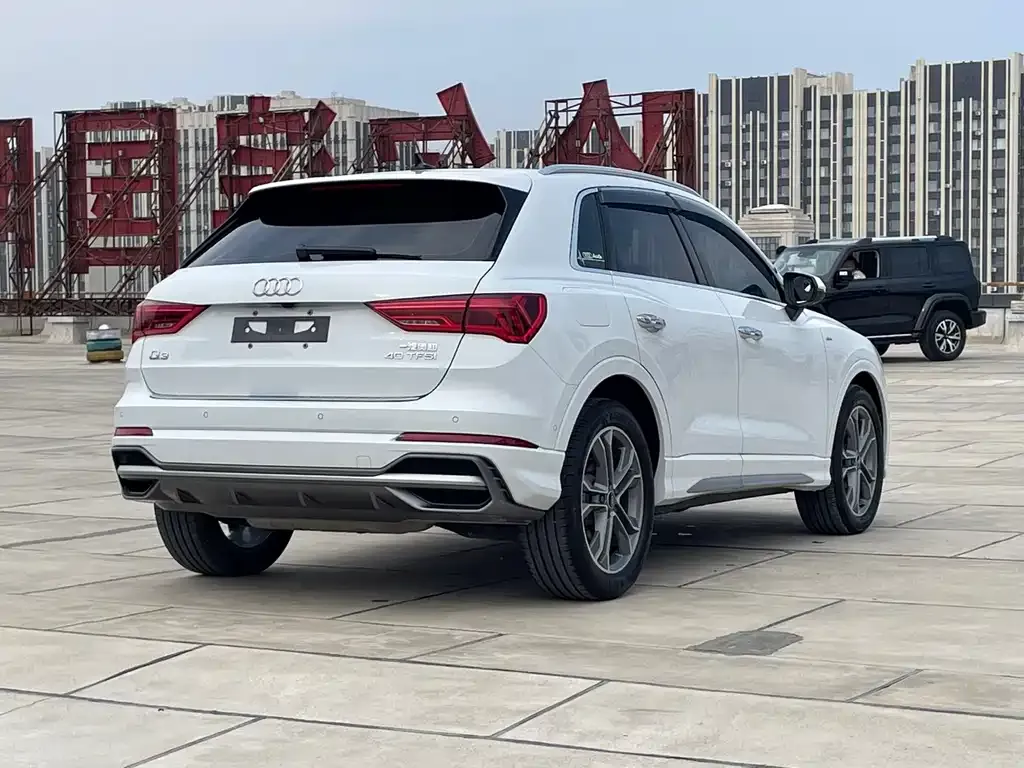 Audi Q3 — фото 6