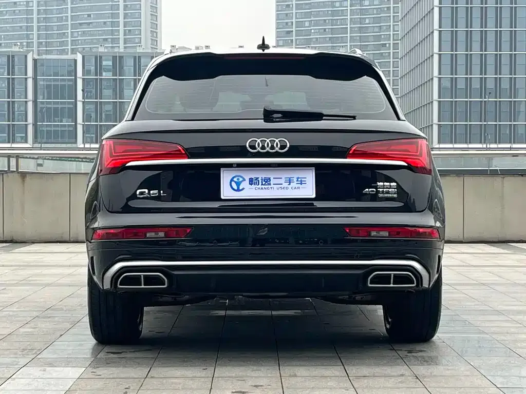 Audi Q5L — фото 3