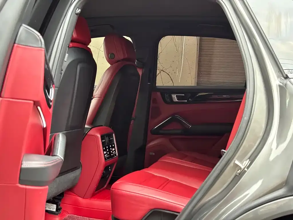 Porsche Cayenne 2023 из CN, фото 8