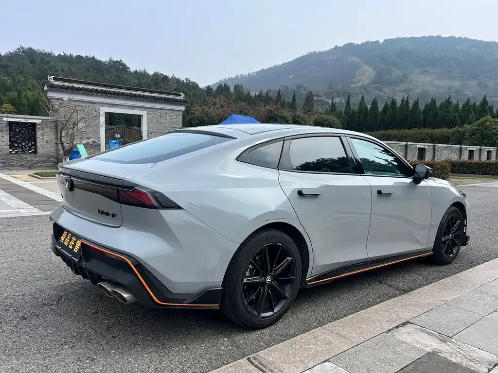 Changan UNI-V 2022 из CN, фото 5