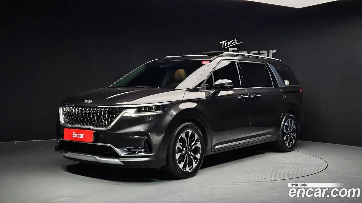 Kia Carnival — фото 1