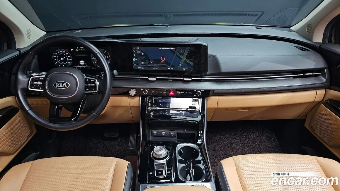 Kia Carnival — фото 10
