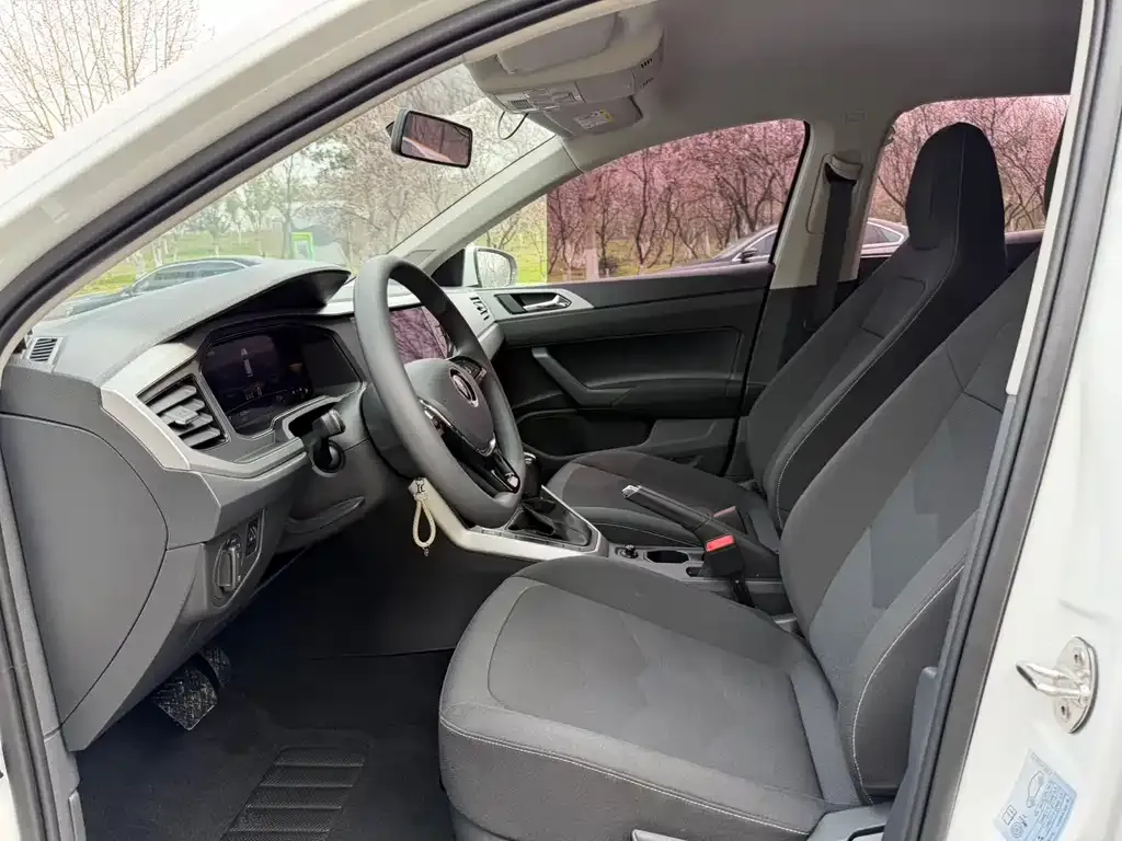 Volkswagen Polo 2023 из CN, фото 7
