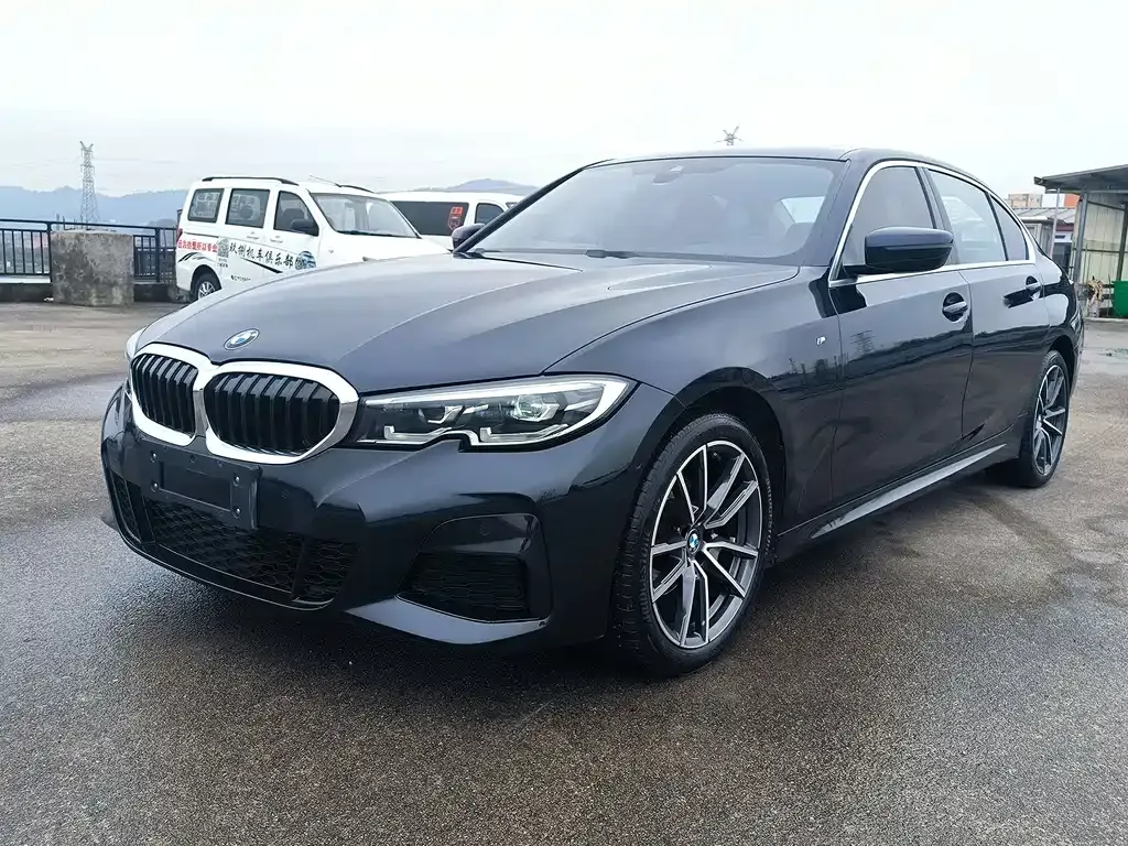BMW 3 Series 2021 из CN, фото 1
