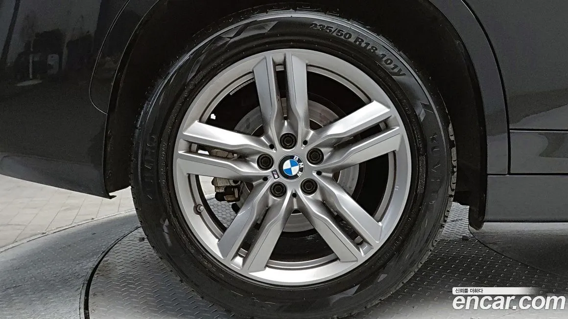 BMW X1 — фото 10