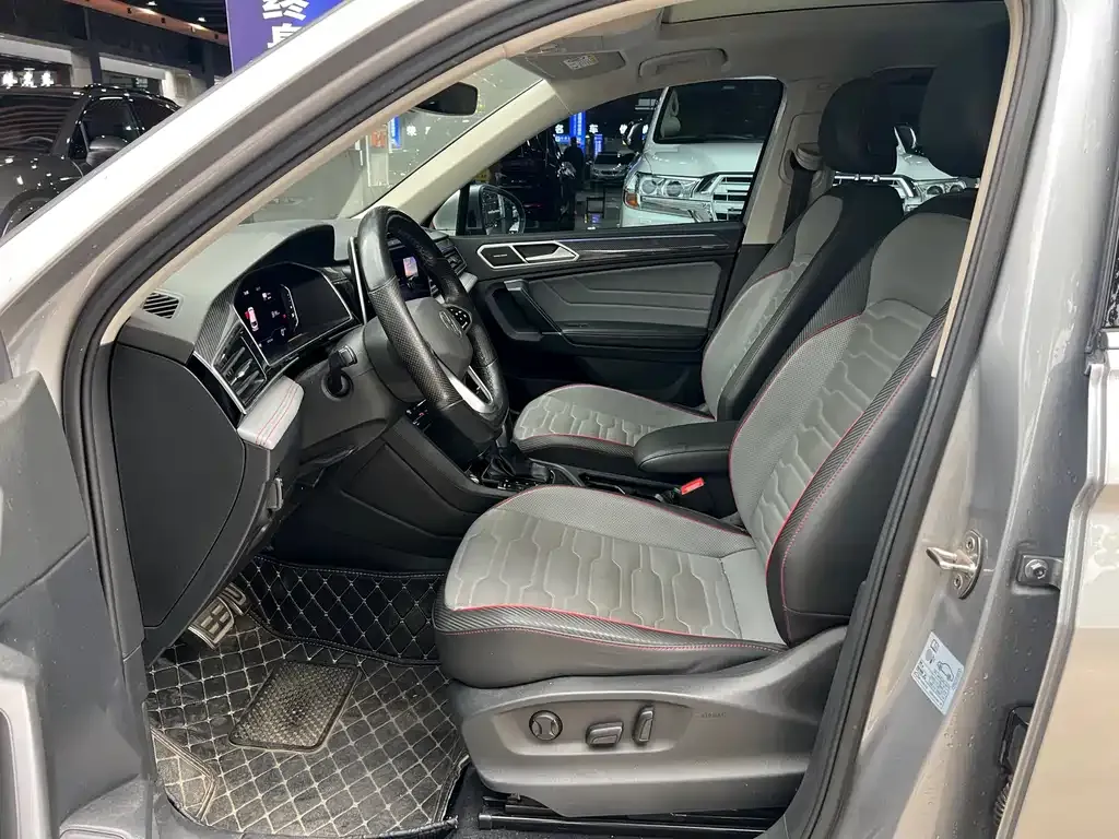 Volkswagen Tiguan L 2021 из CN, фото 5