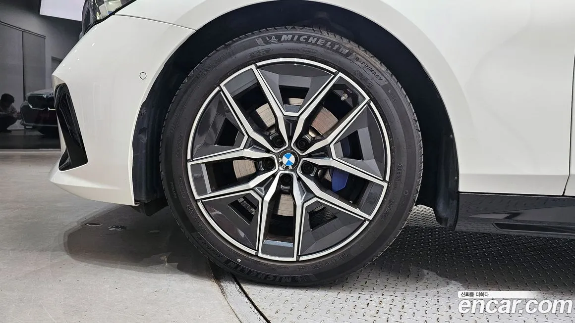 BMW 5-Series 2024 из KR, фото 8