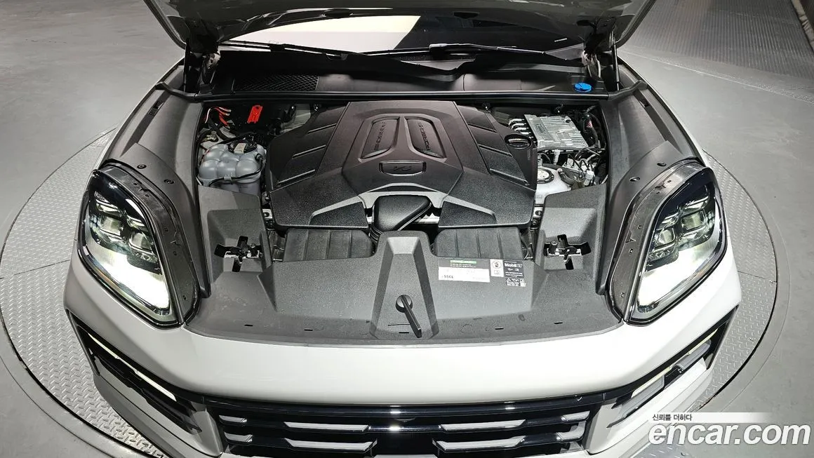 Porsche Cayenne 2025 из KR, фото 8