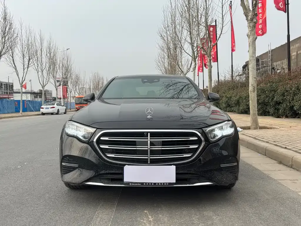 Mercedes-Benz E-Class 2024 из CN, фото 2