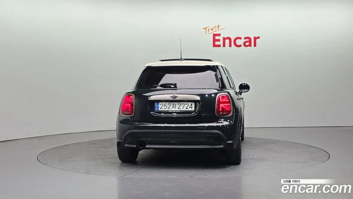 Mini Cooper 2023 из KR, фото 2