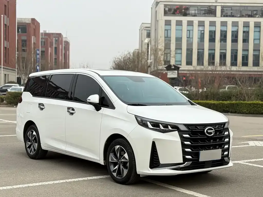 GAC Motor Trumpchi M6 — фото 2