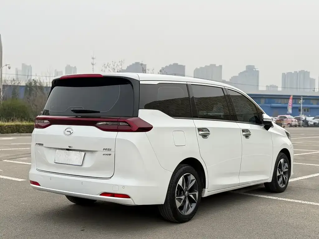 GAC Motor Trumpchi M6 — фото 5