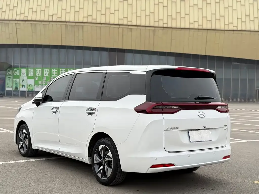 GAC Motor Trumpchi M6 — фото 9