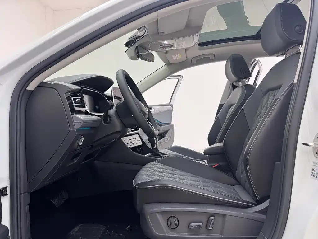 Volkswagen Sagitar 2022 из CN, фото 9