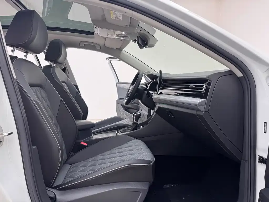 Volkswagen Sagitar 2022 из CN, фото 2