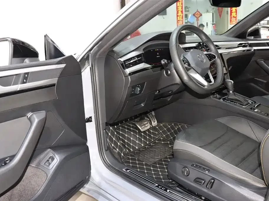 Volkswagen CC 2023 из CN, фото 8