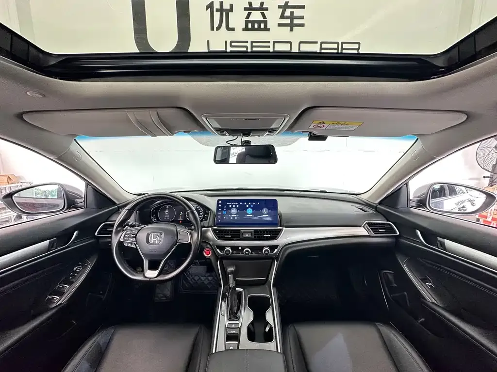Honda Accord — фото 8