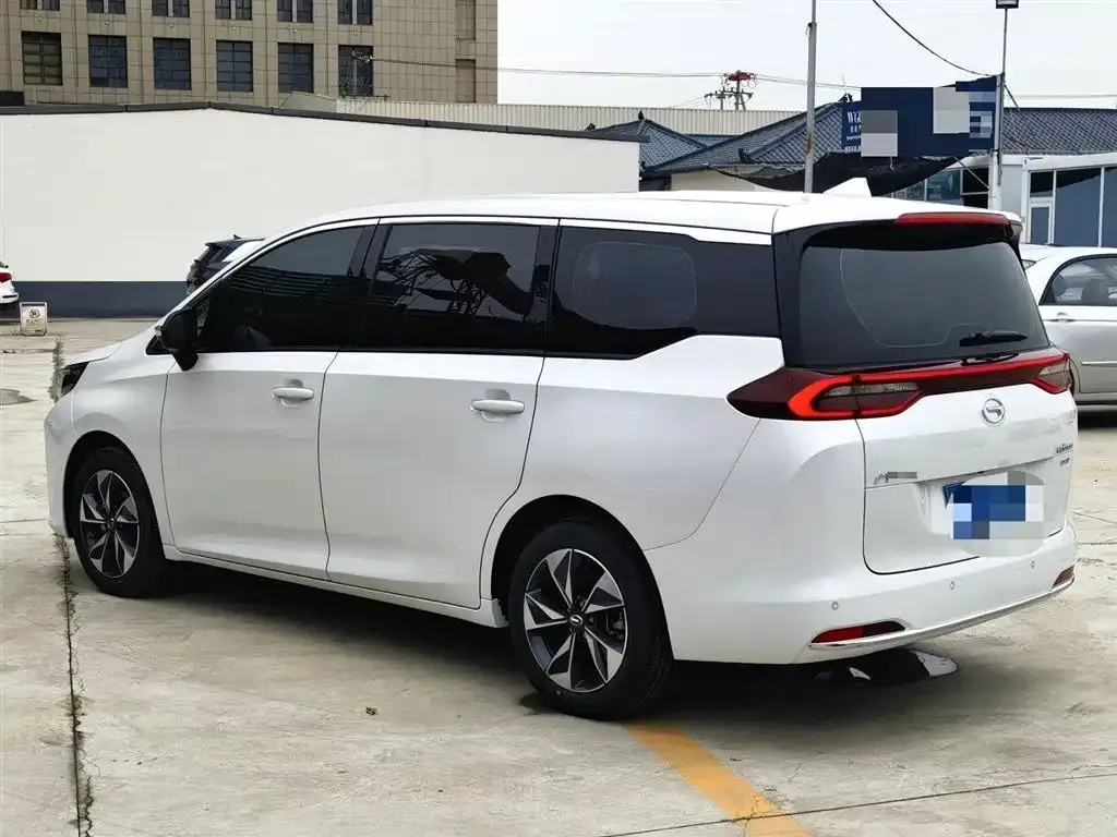 GAC Motor Trumpchi M6 — фото 6