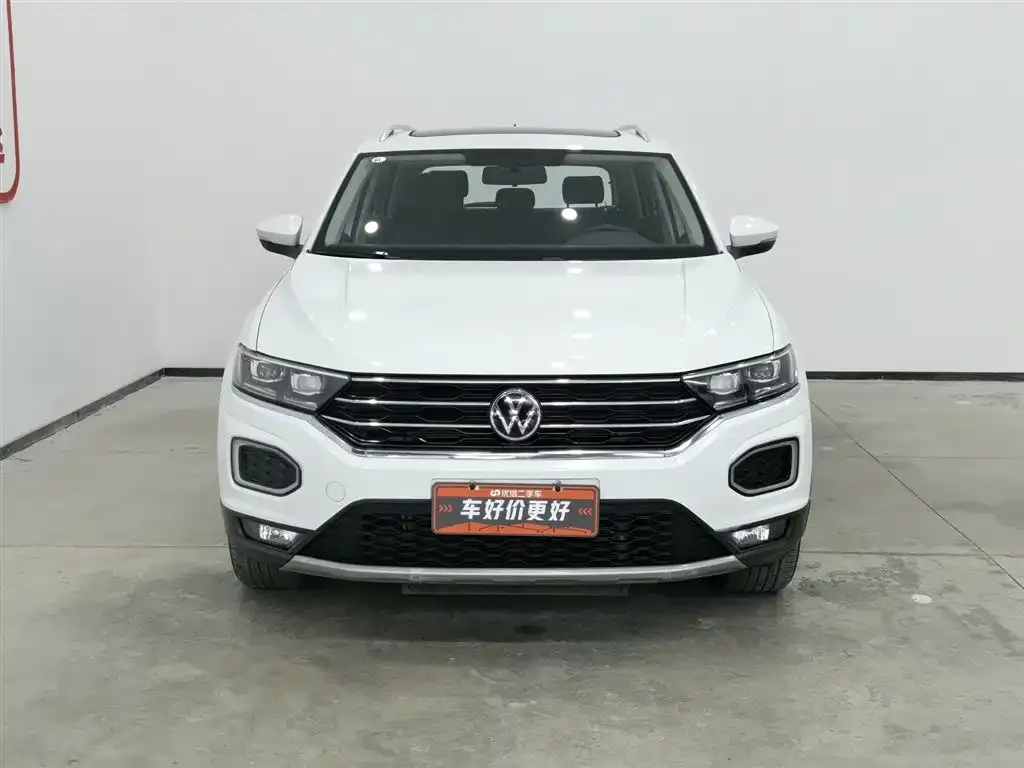 Volkswagen T-Roc — фото 6