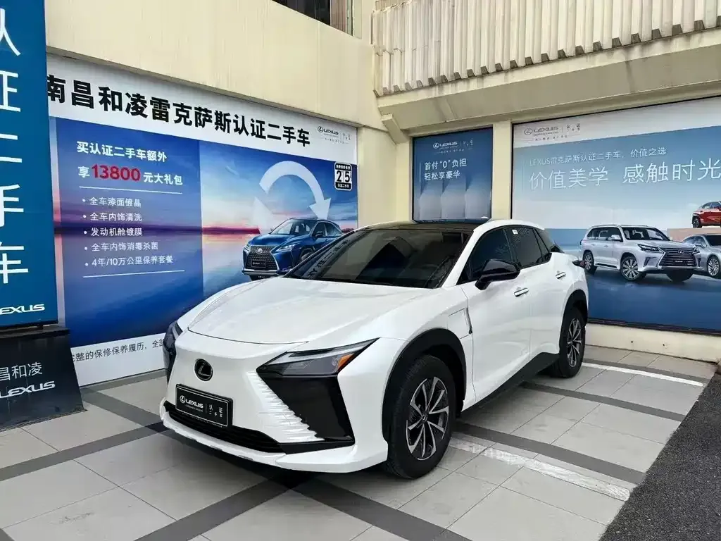Lexus RZ — фото 1