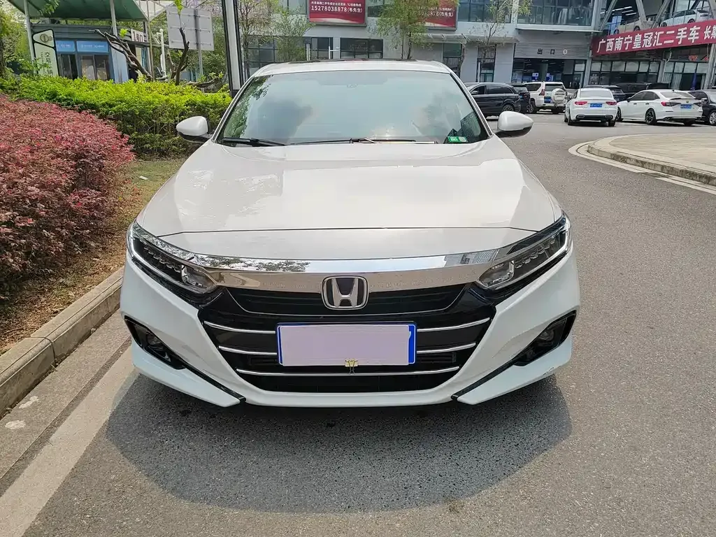 Honda Accord — фото 7
