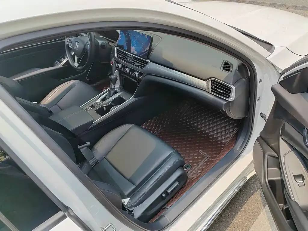 Honda Accord — фото 6