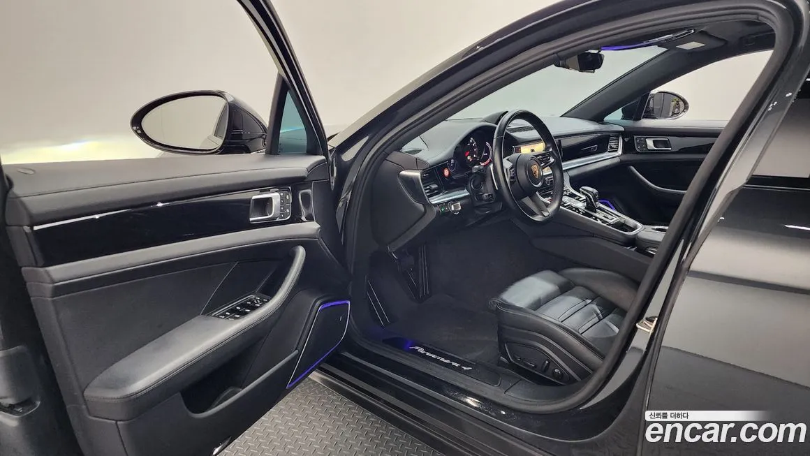 Porsche Panamera 2023 из KR, фото 2