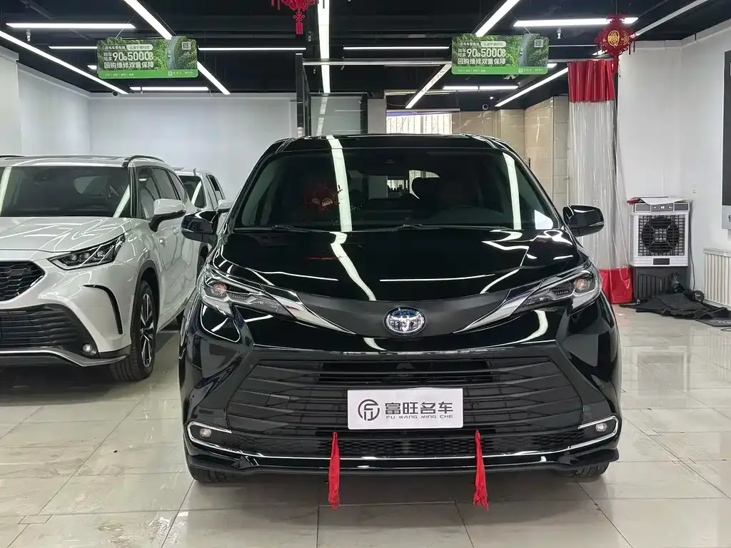 Toyota Sienna 2023 из CN, фото 5