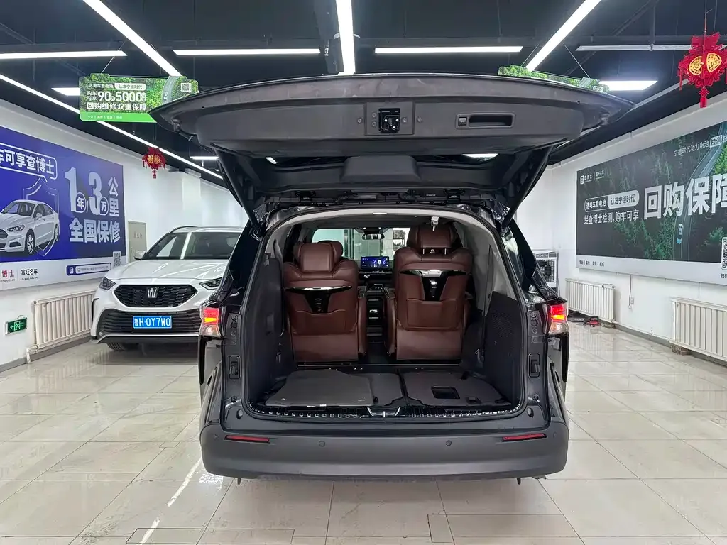 Toyota Sienna 2023 из CN, фото 10