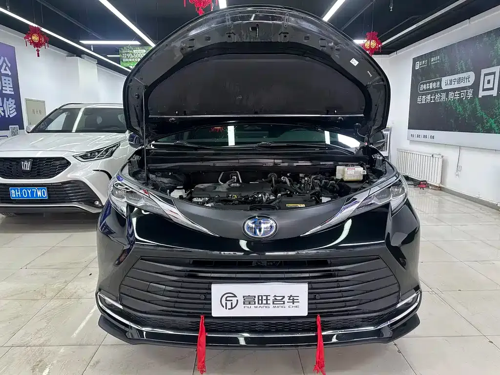 Toyota Sienna 2023 из CN, фото 9