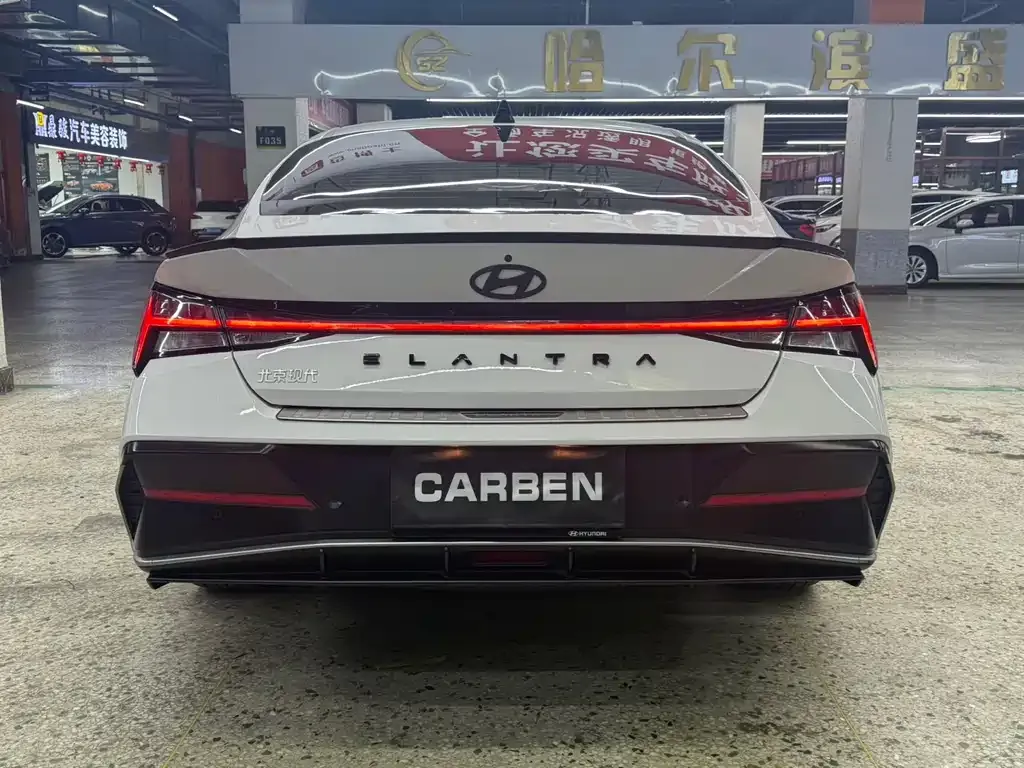 Hyundai Elantra — фото 4