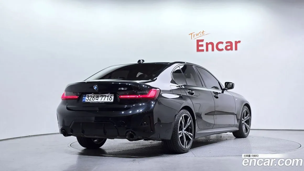 BMW 3-Series 2023 из KR, фото 10
